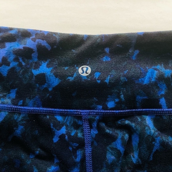 Lululemon Wunder Under Crop II - Picture 6 of 9